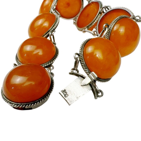 Continental Silver & Carnelian Link Bracelet - Picture 2 of 16